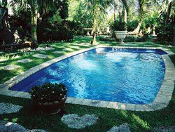 <div class='closebutton' onclick='return hs.close(this)' title='Close'></div><div class='firstH'><img src='images/logo-white-small.png'></div><h1>Classic Fiberglass Pool</h1><p>Classic - Clearwater Fiberglass Pool #002 by Stoker Pools</p><div class='getSocial'><h1>Share</h1><p class='photoBy'>Photo by Stoker Pools</p><iframe src='http://www.facebook.com/plugins/like.php?href=http%3A%2F%2Fstokerpools.com&send=false&layout=button_count&width=100&show_faces=false&action=like&colorscheme=light&font&height=21' scrolling='no' frameborder='0' style='border:none; overflow:hidden; width:100px; height:21px;' allowTransparency='true'></iframe><br><a href='http://pinterest.com/pin/create/button/?url=http%3A%2F%2Fwww.stokerpools.com&media=http%3A%2F%2Fwww.stokerpools.com%2Fimages%2Fgalleries%2Fconcrete%2Fwm%2Fconcrete-pool-by-stoker-pools-001.jpg&description=Pools' data-pin-do='buttonPin' data-pin-config=\'above\'><img src='http://assets.pinterest.com/images/pidgets/pin_it_button.png' /></a><br></div>